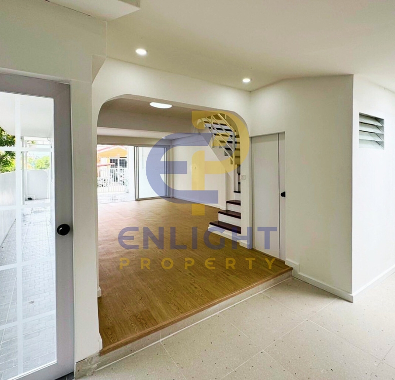 EP0317 | Charming 2-BR Family Home for Sale in Nern Plub Wan