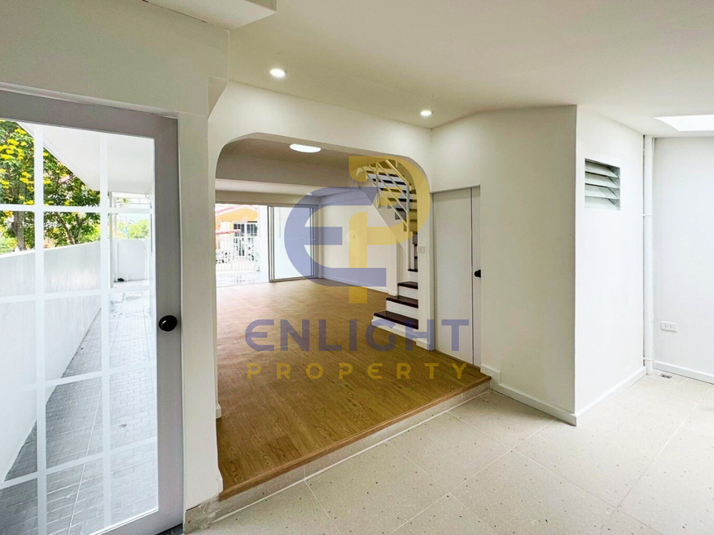 EP0317 | Charming 2-BR Family Home for Sale in Nern Plub Wan