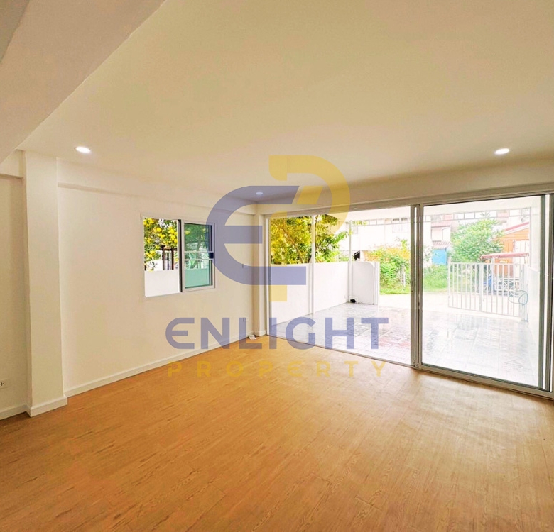 EP0317 | Charming 2-BR Family Home for Sale in Nern Plub Wan