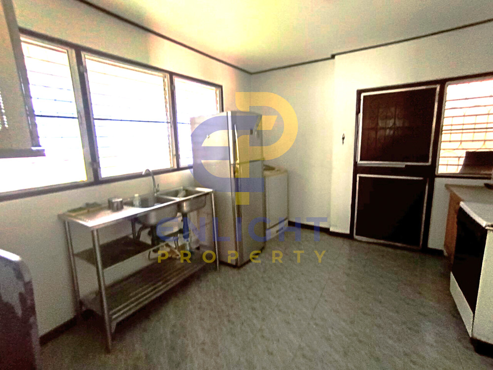 EP0314 | 4-BR Central Pattaya House for Sale with Sitting Tenant