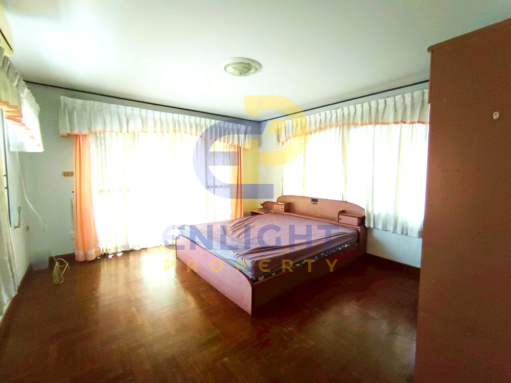EP0314 | 4-BR Central Pattaya House for Sale with Sitting Tenant