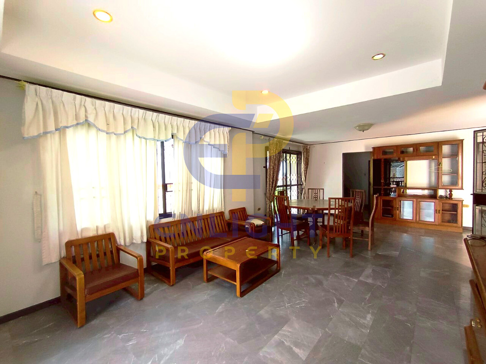 EP0314 | 4-BR Central Pattaya House for Sale with Sitting Tenant