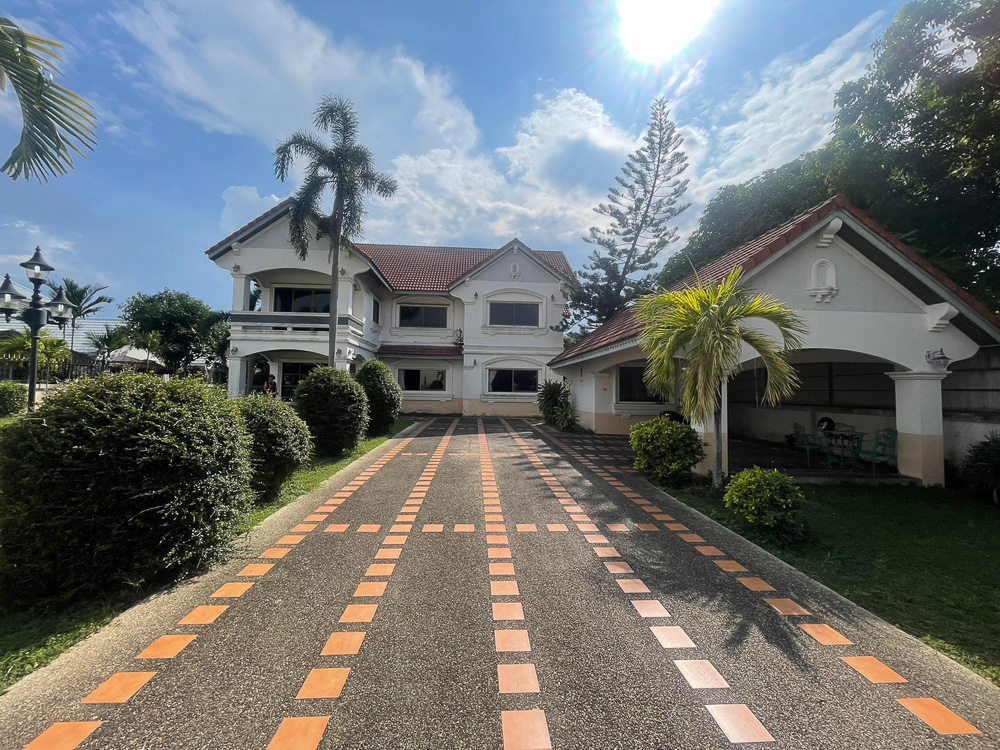 Luxury Estate for Sale at Permsap Housing-1 EP0064 | Luxury Estate for Sale at Permsap Housing, East Pattaya