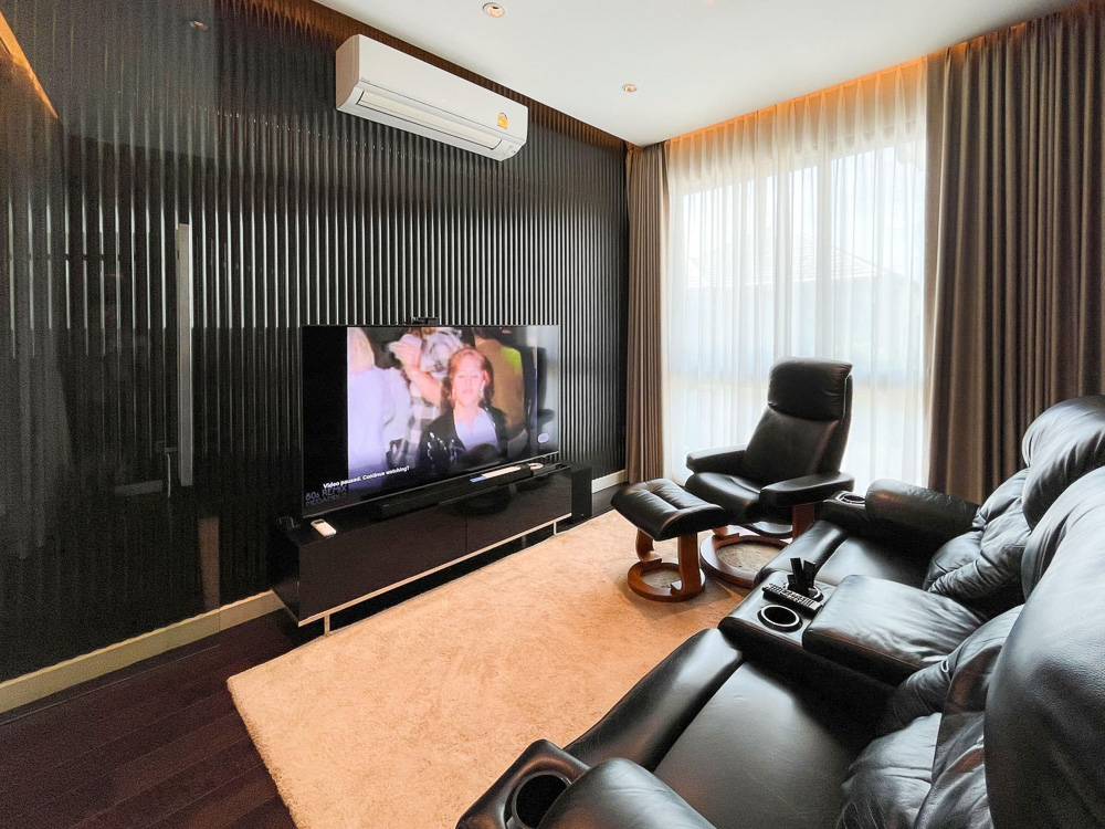 Luxury Villa for Sale in Nong Pla Lai-15 EP0057 | Modern 4-BR Luxury Villa for Sale in Nong Pla Lai