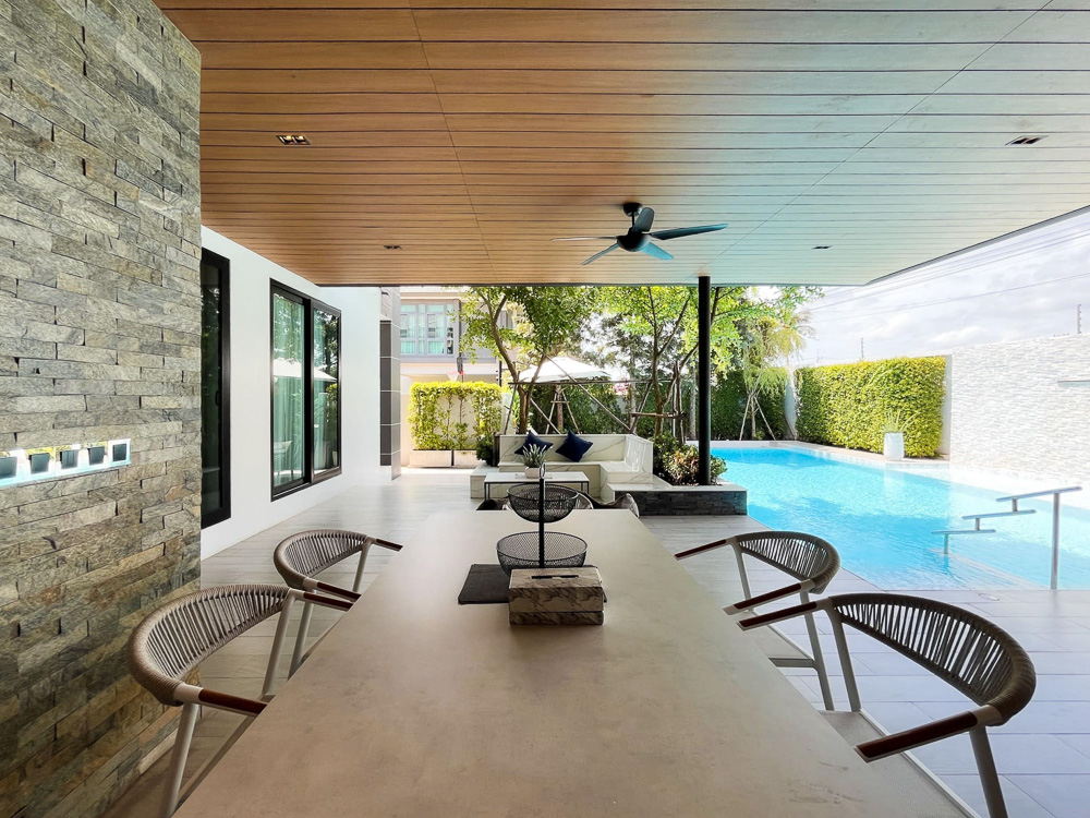 Luxury Villa for Sale in Nong Pla Lai-9 EP0057 | Modern 4-BR Luxury Villa for Sale in Nong Pla Lai