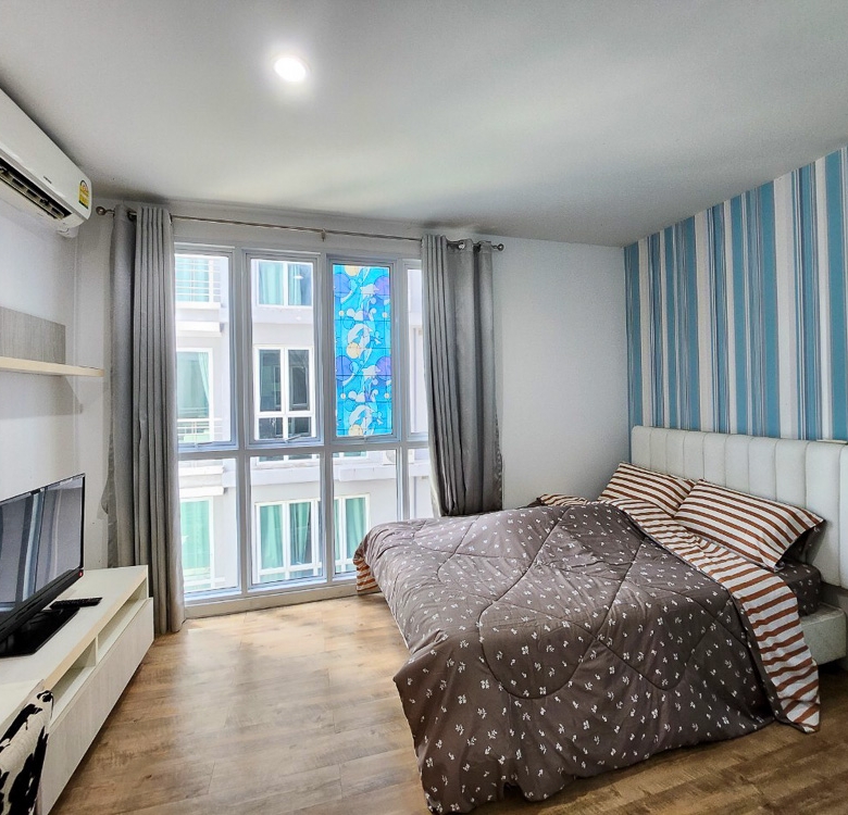 EP0085 | Charming 3rd-Floor Studio Condo for Rent