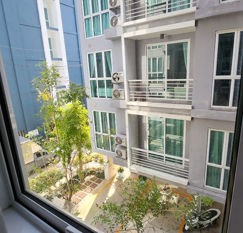 EP0085 | Charming 3rd-Floor Studio Condo for Rent