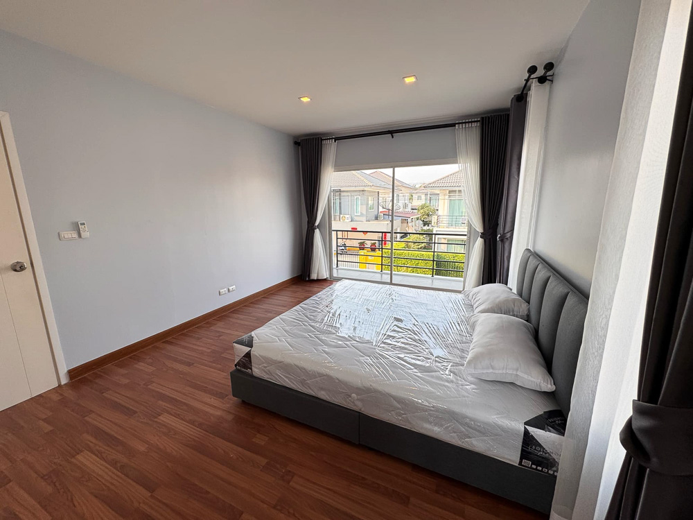 EP0125 | 3-BR Family Villa for Sale in Pattaya
