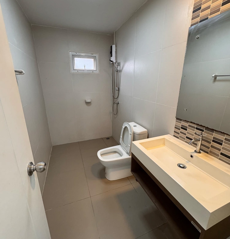 EP0125 | 3-BR Family Villa for Sale in Pattaya