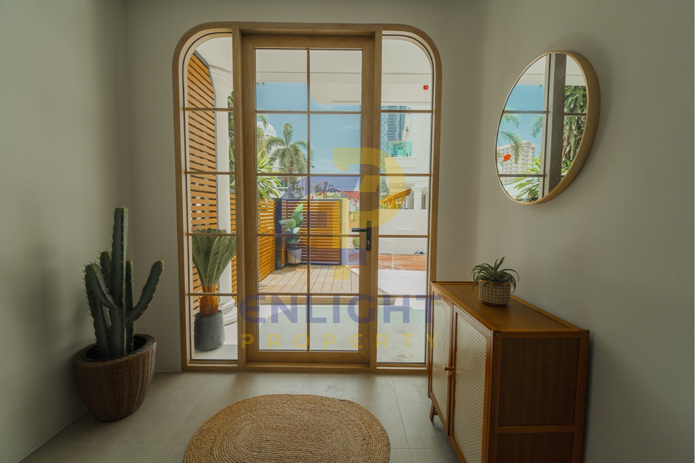 EP0318 | Home-Office Villa for Rent in Naklua Pattaya