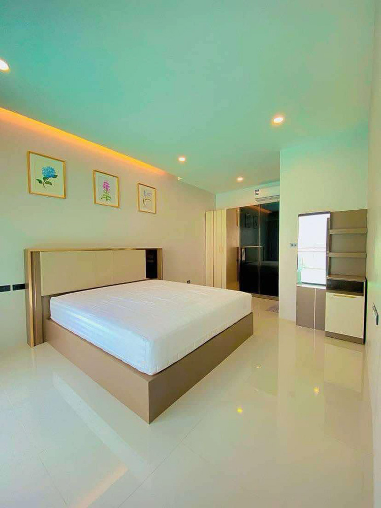 Villa for Rent in Nong Pla Lai-10 EP0071 | 3-BR Family Villa for Sale in Nong Pla Lai
