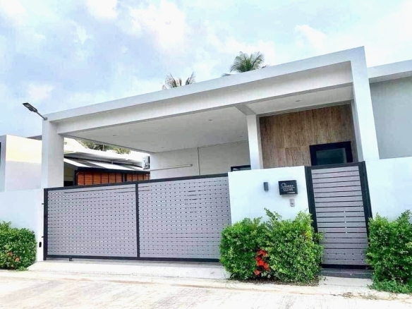 EP0071 | 3-BR Family Villa for Sale in Nong Pla Lai