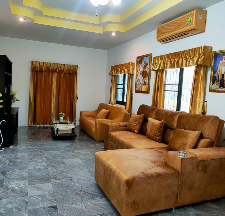 EP0073 | Prime 3-BR Detached Villa for Rent in South Pattaya