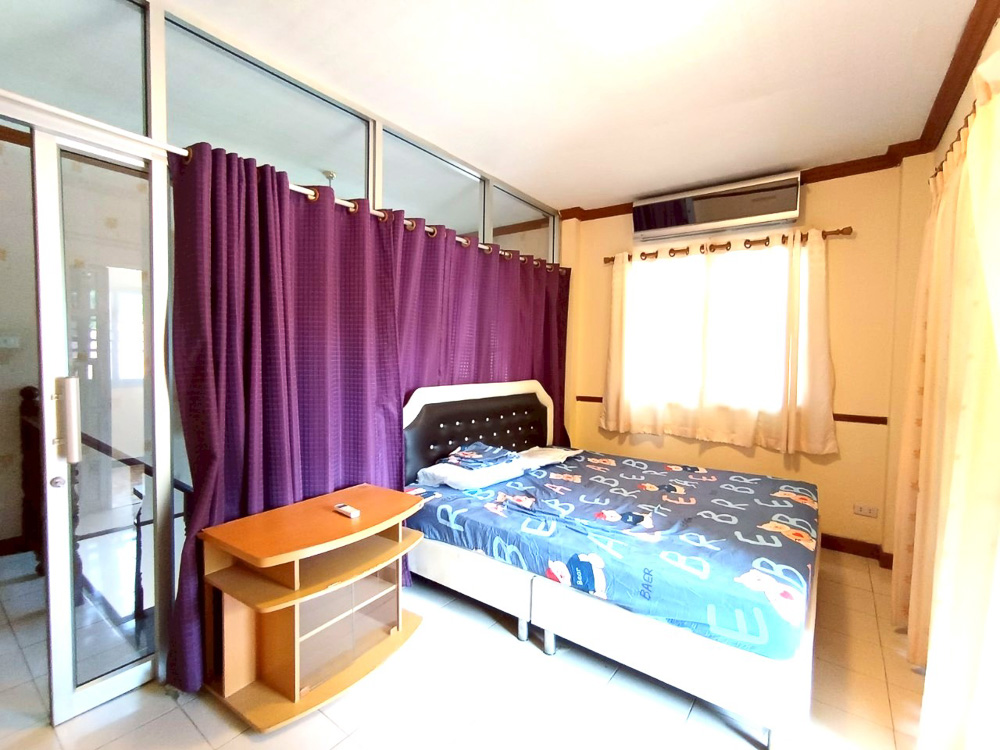 EP0203 | 4-BR Family Villa for Sale at Viewpoint Jomtien