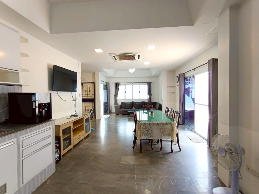 EP0201 | 6-BR Luxury Villa for Sale at Viewpoint Pattaya