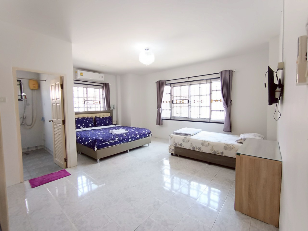 EP0201 | 6-BR Luxury Villa for Sale at Viewpoint Pattaya