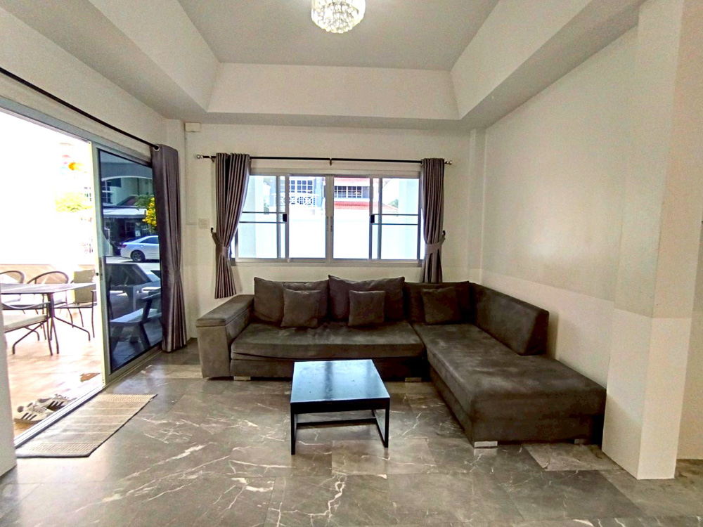 EP0201 | 6-BR Luxury Villa for Sale at Viewpoint Pattaya