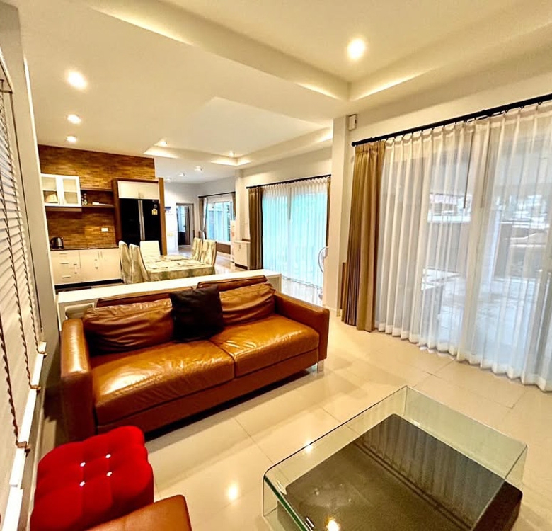 EP0111 | Villa for Sale in Huay Yai, Pattaya
