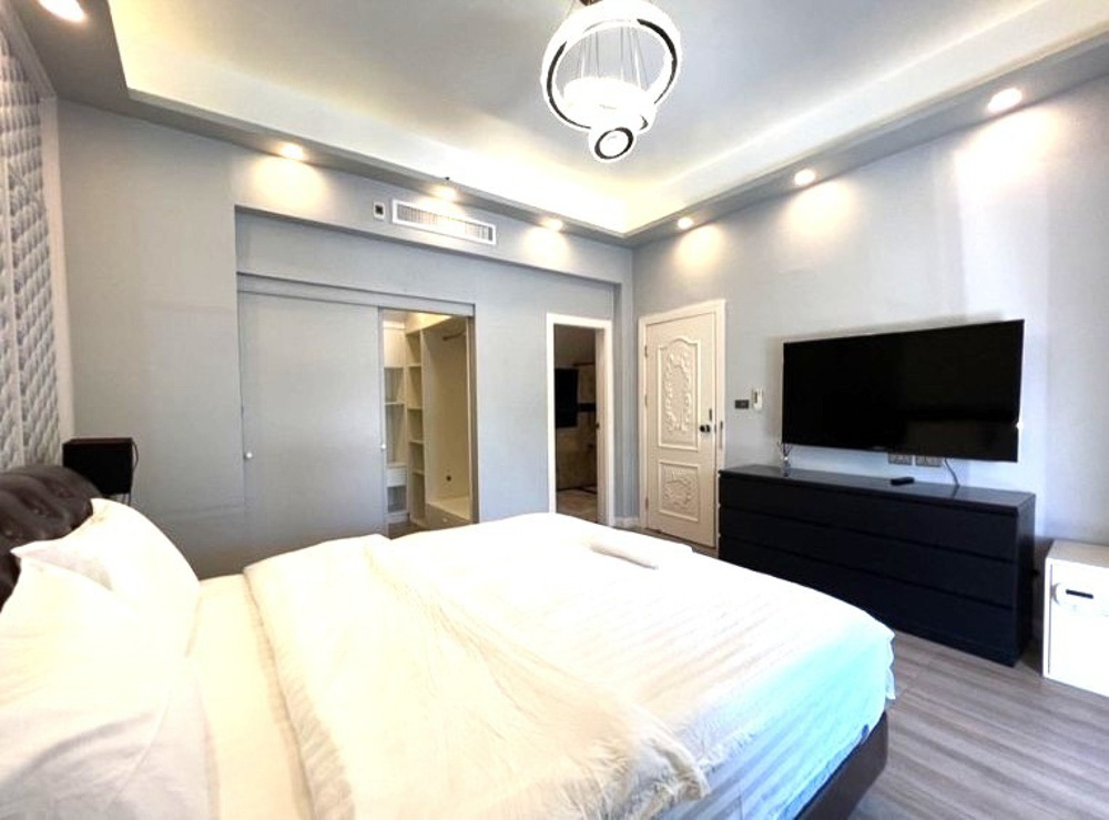 EP0117 | Villa for Sale in Park Avenue, Pattaya