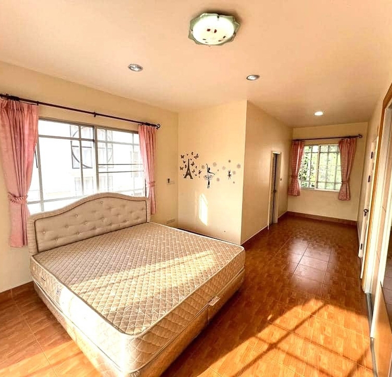 EP0118 | 3-BR Family Villa for Sale in Pattaya