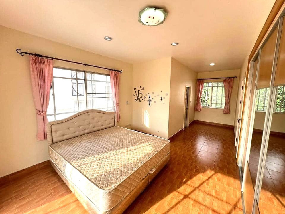 Villa for Sale in Pattaya-14 EP0118 | 3-BR Family Villa for Sale in Pattaya