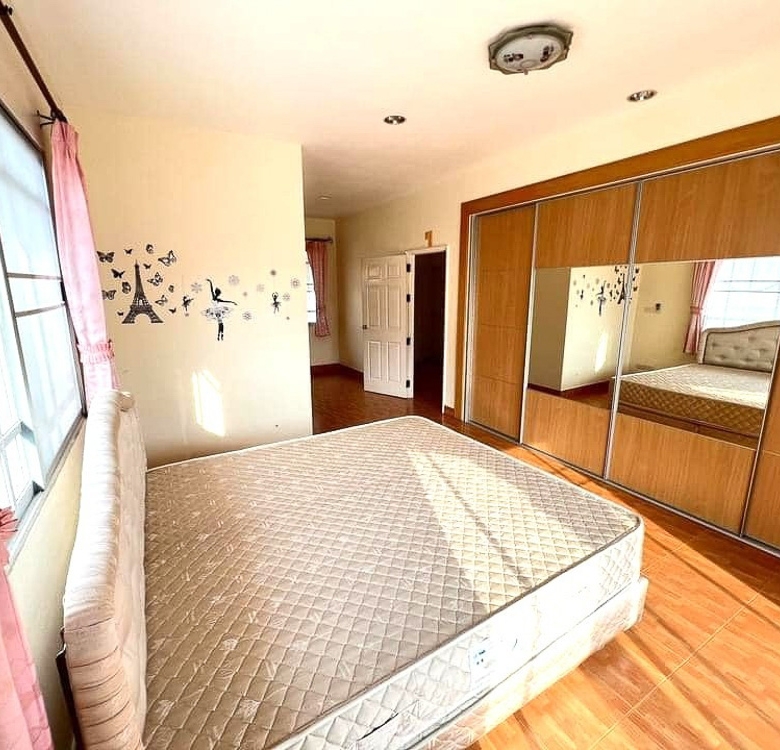 EP0118 | 3-BR Family Villa for Sale in Pattaya