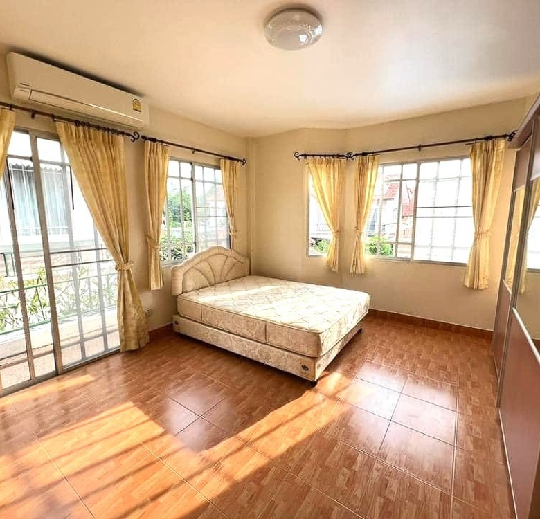 EP0118 | 3-BR Family Villa for Sale in Pattaya