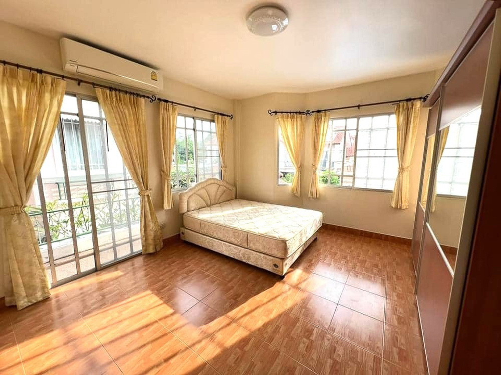 Villa for Sale in Pattaya-16 EP0118 | 3-BR Family Villa for Sale in Pattaya