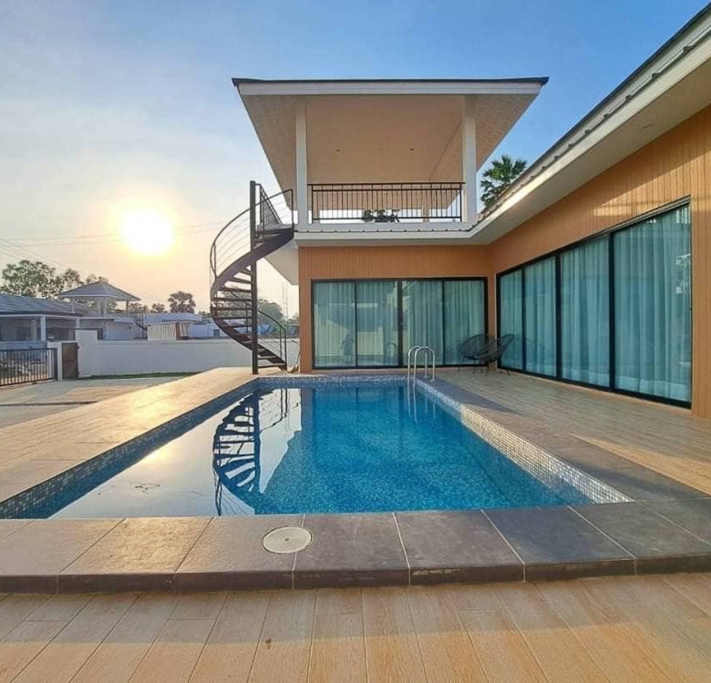 EP0120 | 3-BR Luxury Family Villa for Sale in Pattaya
