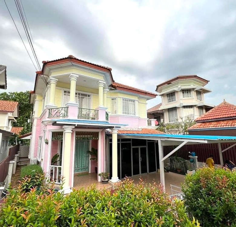 EP0118 | 3-BR Family Villa for Sale in Pattaya