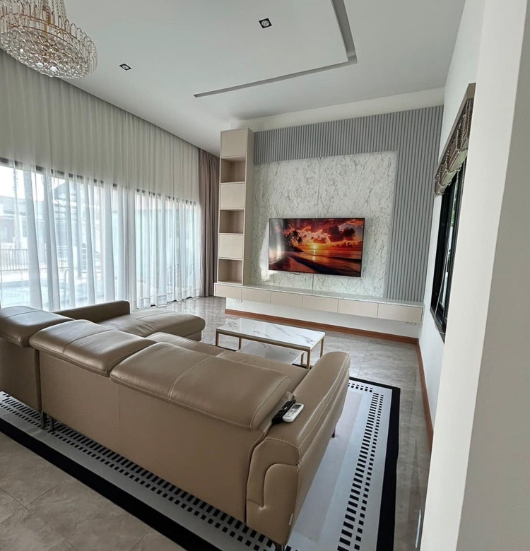 EP0120 | 3-BR Luxury Family Villa for Sale in Pattaya