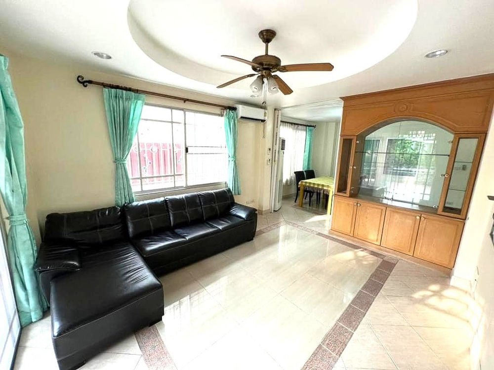 Villa for Sale in Pattaya-7 EP0118 | 3-BR Family Villa for Sale in Pattaya