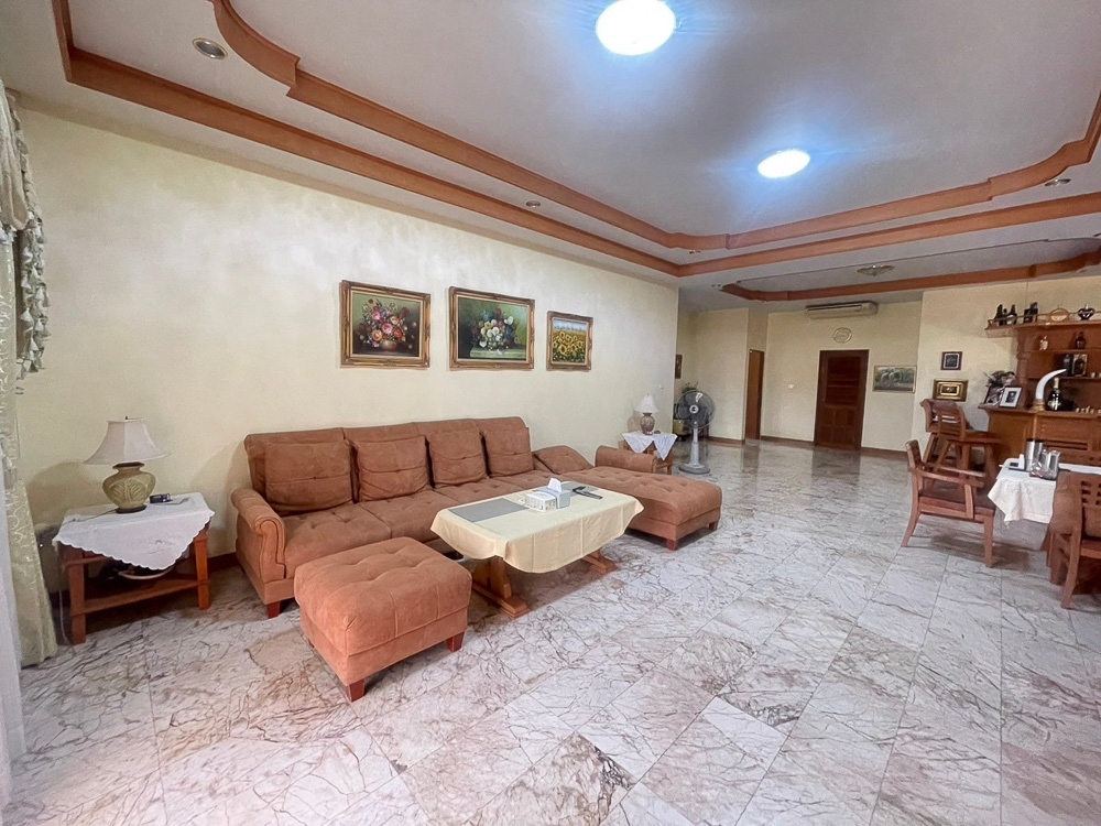 EP0092 | 3-BR Family Villa for Sale in Pong, East Pattaya