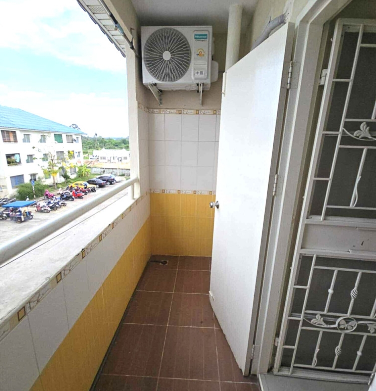 EP0144 | 3rd-Floor 1-BR Condo for Sale in Pattaya