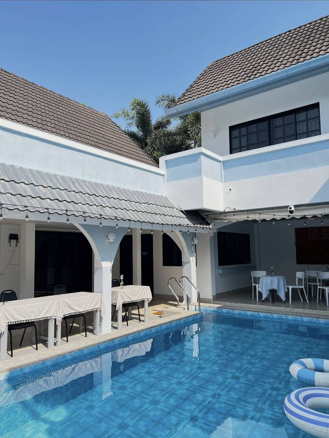 EP0884 | Spacious pool villa located at Soi Bonkot