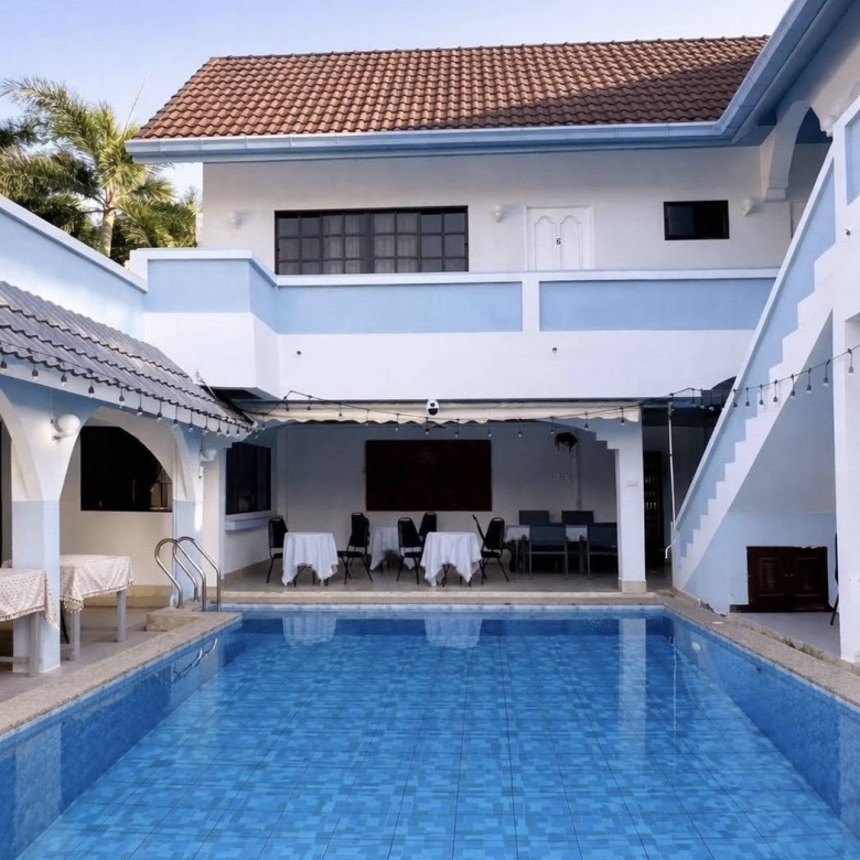 EP0884 | Spacious pool villa located at Soi Bonkot