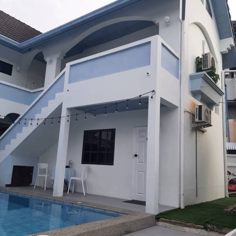EP0884 | Spacious pool villa located at Soi Bonkot