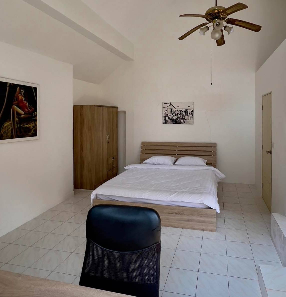EP0884 | Spacious pool villa located at Soi Bonkot
