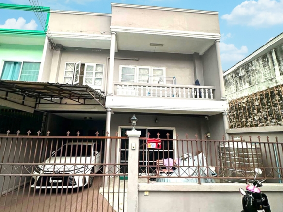 EP0156 | Townhouse for Sale in Photisarn, North Pattaya