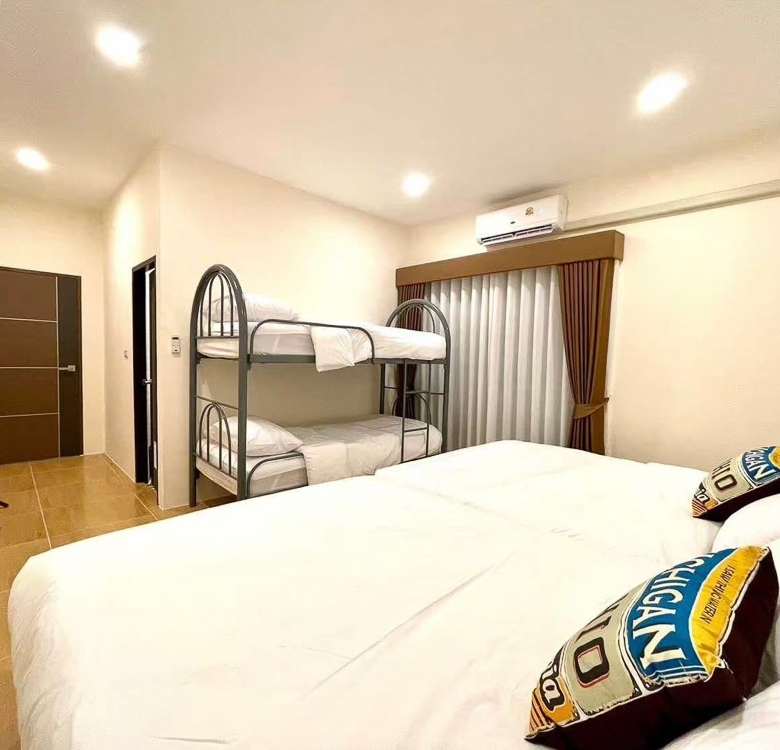 EP0176 | 6-BR Villa for Sale in Huay Yai, Pattaya