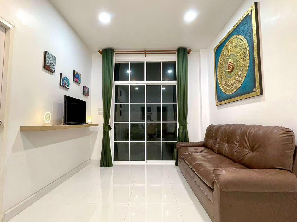 EP0176 | 6-BR Villa for Sale in Huay Yai, Pattaya