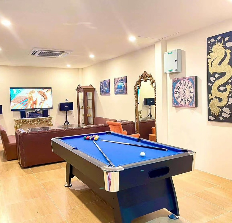 EP0176 | 6-BR Villa for Sale in Huay Yai, Pattaya