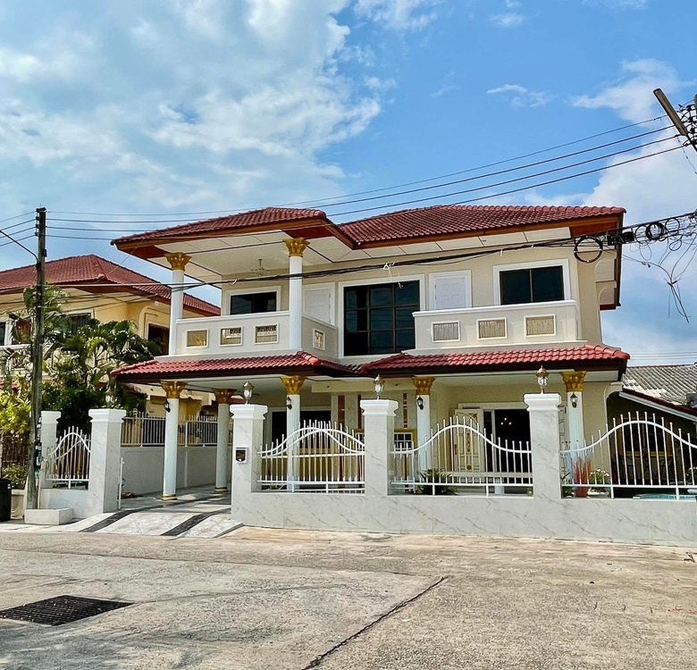 EP0194 | Villa for Sale Near Pattaya Railway Bypass