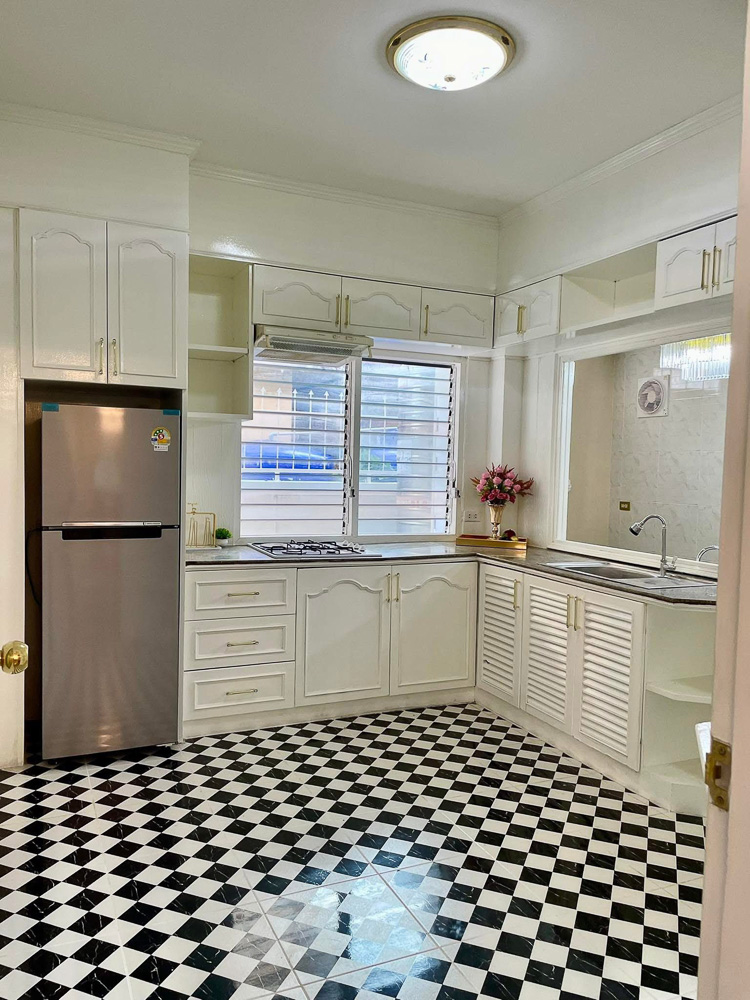 EP0194 | Villa for Sale Near Pattaya Railway Bypass