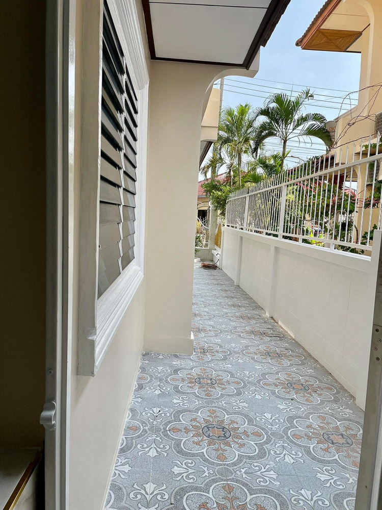EP0194 | Villa for Sale Near Pattaya Railway Bypass
