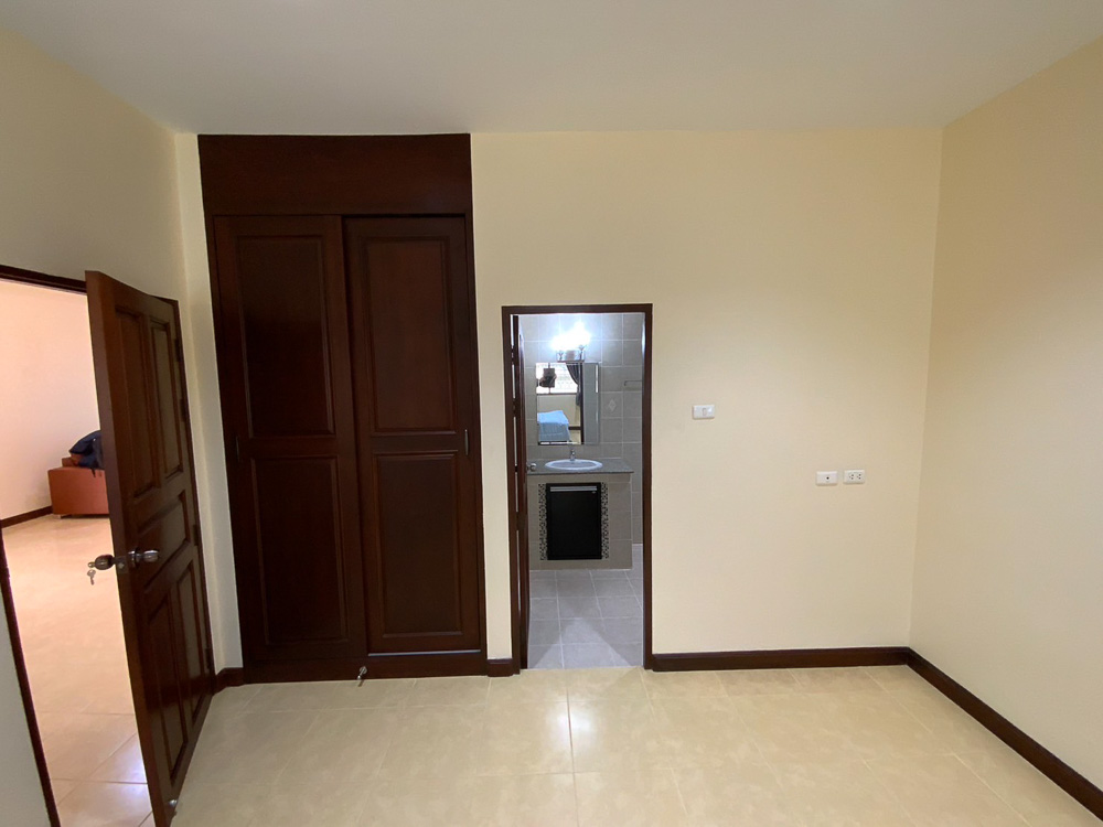 Villa for Sale in Nong Pla Lai-11 EP0147 | Villa for Sale in Nong Pla Lai, Pattaya