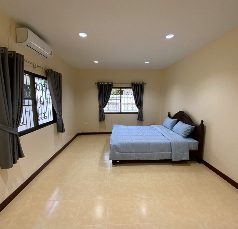 EP0147 | Villa for Sale in Nong Pla Lai, Pattaya