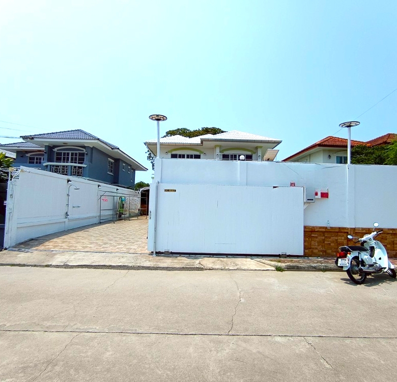 EP0202 | Villa for Sale in Viewpoint, Chaiyapruek Junction